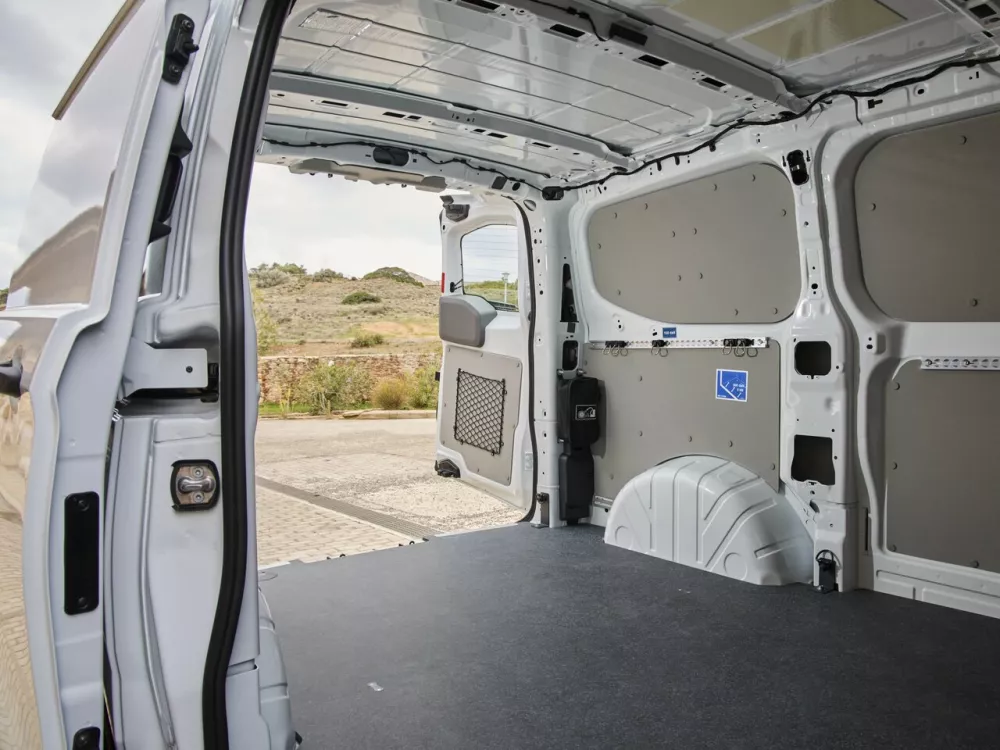 Автомобиль Volkswagen Transporter T7 Фургон