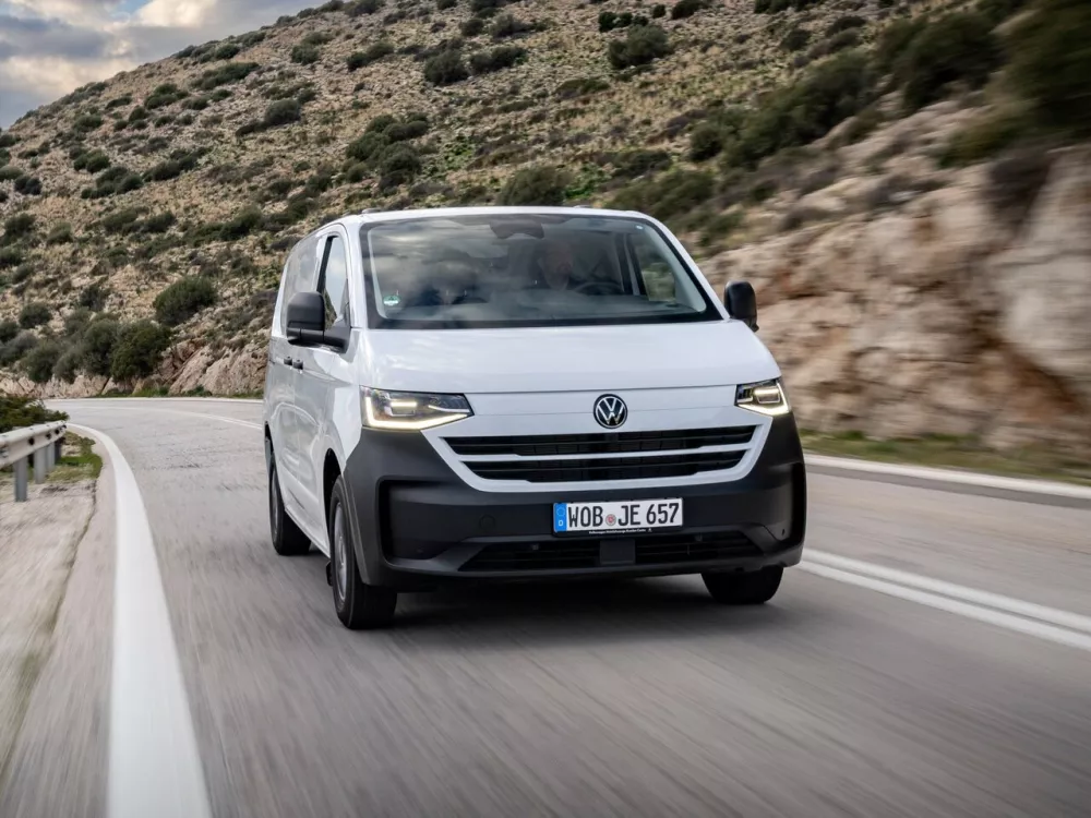 Автомобиль Volkswagen Transporter T7 Фургон