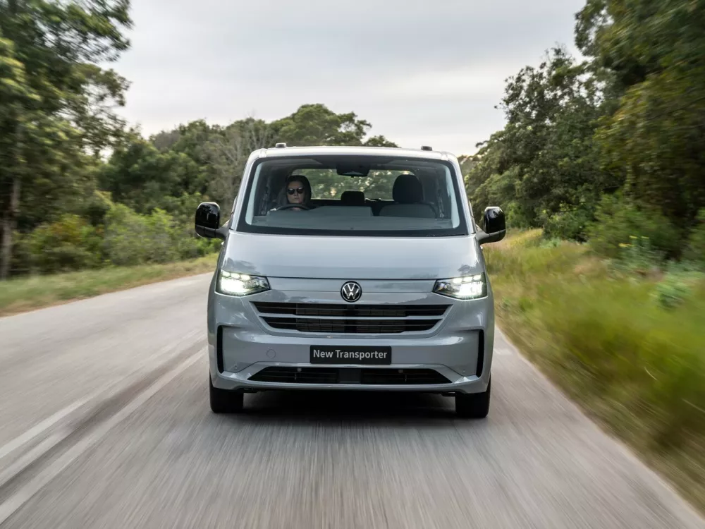 Автомобиль Volkswagen Transporter T7 Минивэн