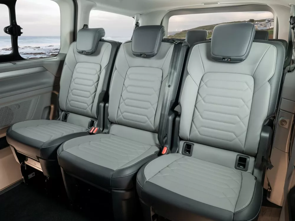 Автомобиль Volkswagen Transporter T7 Минивэн