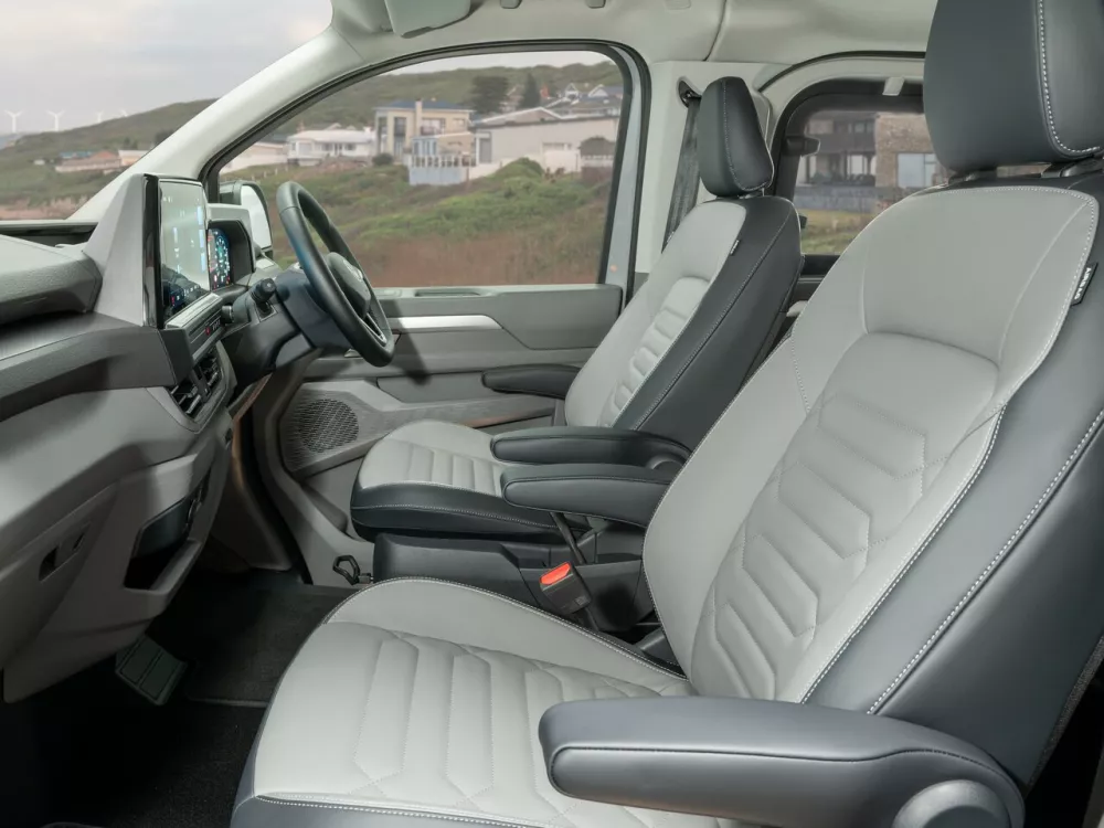 Автомобиль Volkswagen Transporter T7 Минивэн