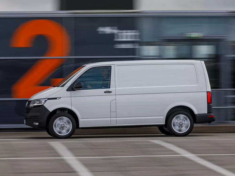 Автомобиль Volkswagen Transporter T6 Рестайлинг Фургон