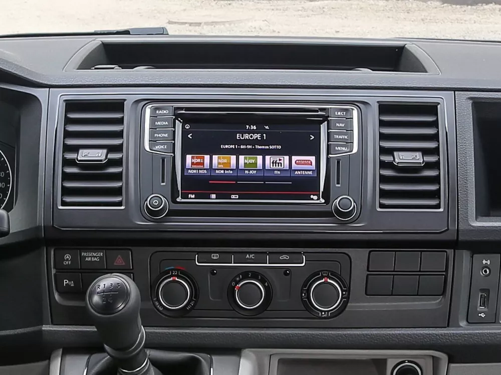 Автомобиль Volkswagen Transporter T6 Минивэн