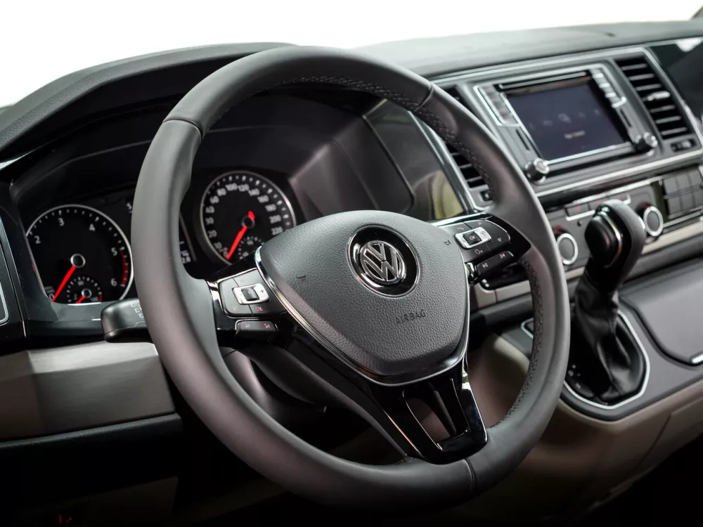 Автомобиль Volkswagen Transporter T6 Фургон