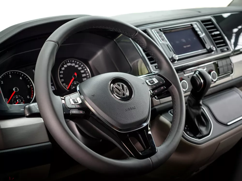 Автомобиль Volkswagen Transporter T6 Фургон Long