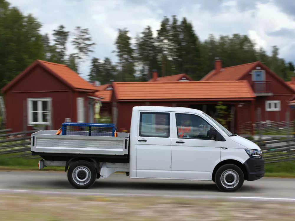 Автомобиль Volkswagen Transporter T6 Пикап Двойная кабина
