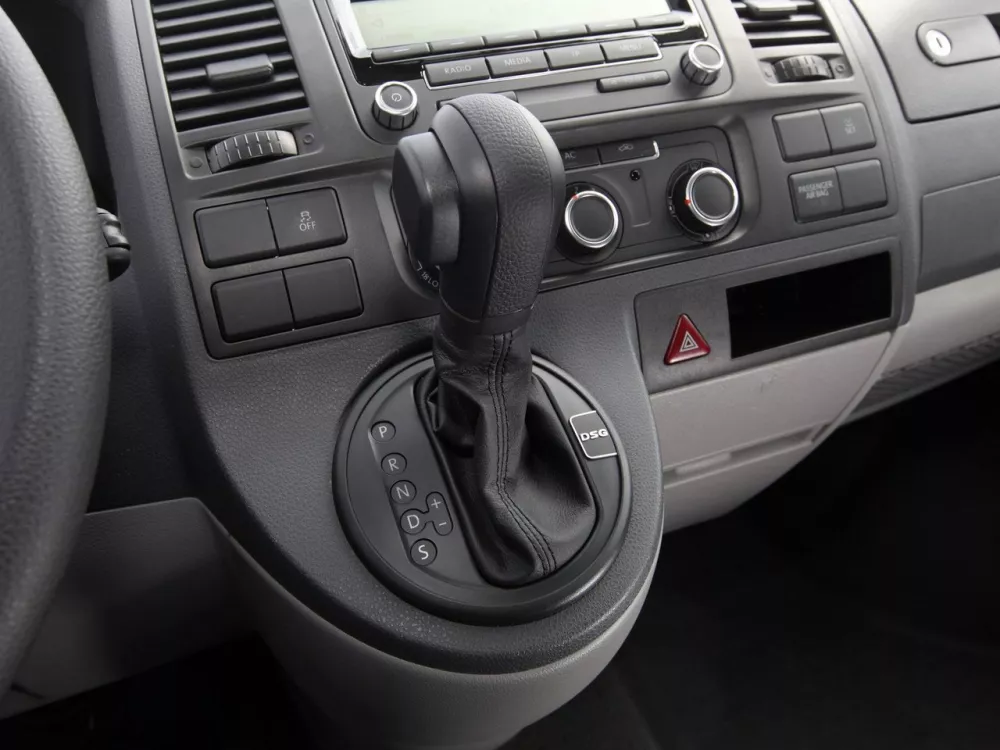 Автомобиль Volkswagen Transporter T5 Рестайлинг Минивэн