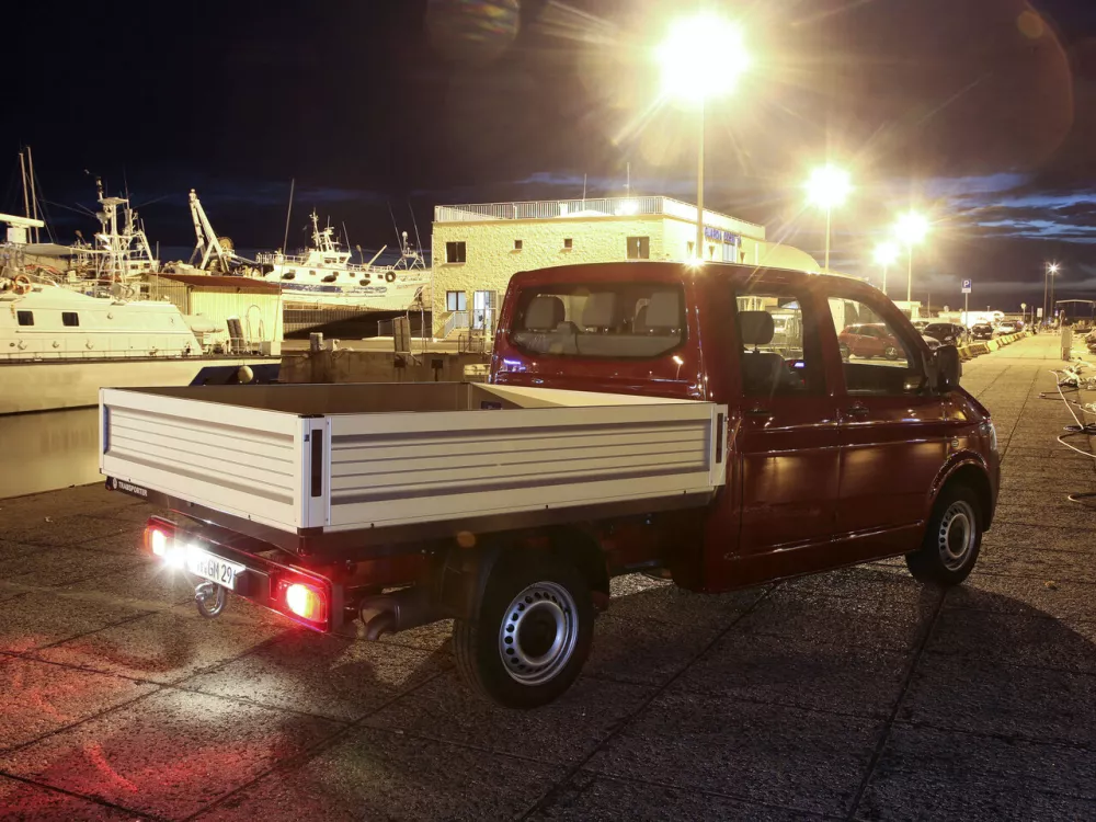Автомобиль Volkswagen Transporter T5 Рестайлинг Пикап Двойная кабина