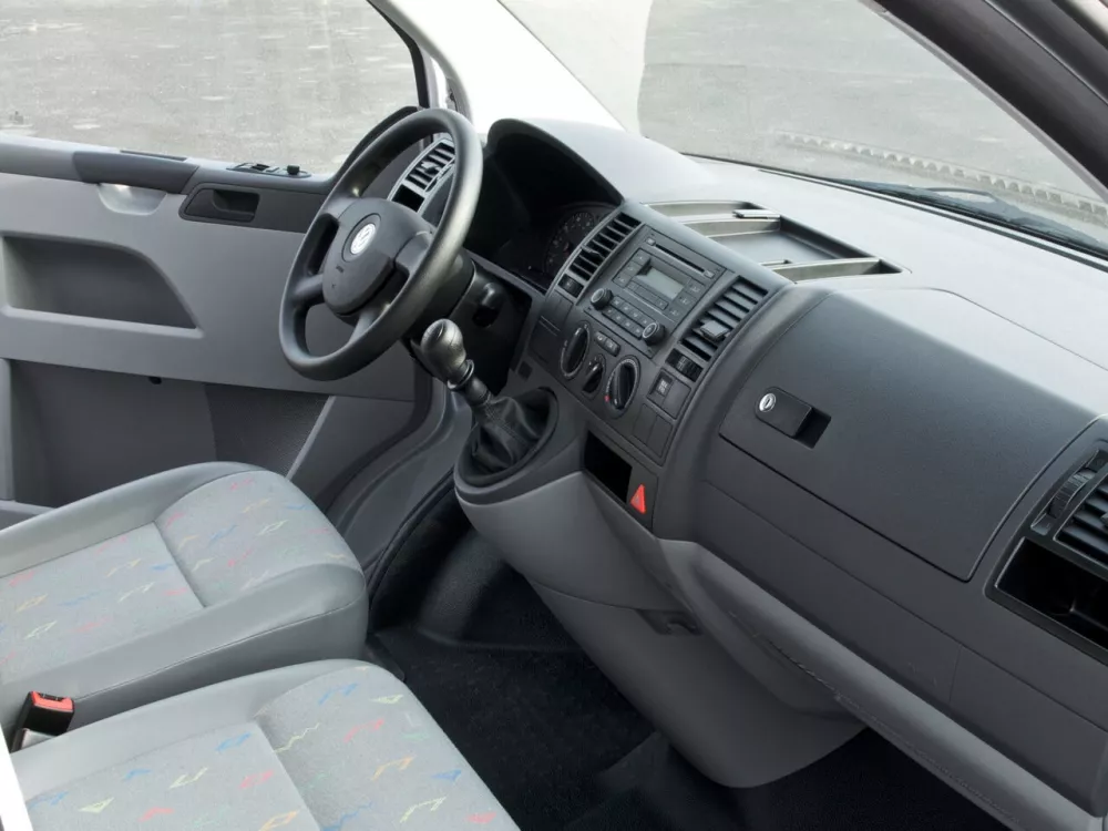 Автомобиль Volkswagen Transporter T5 Фургон