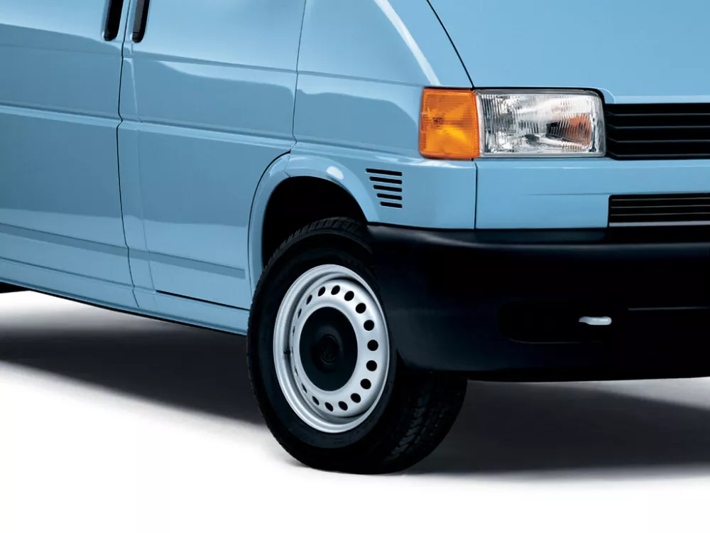 Автомобиль Volkswagen Transporter T4 Фургон
