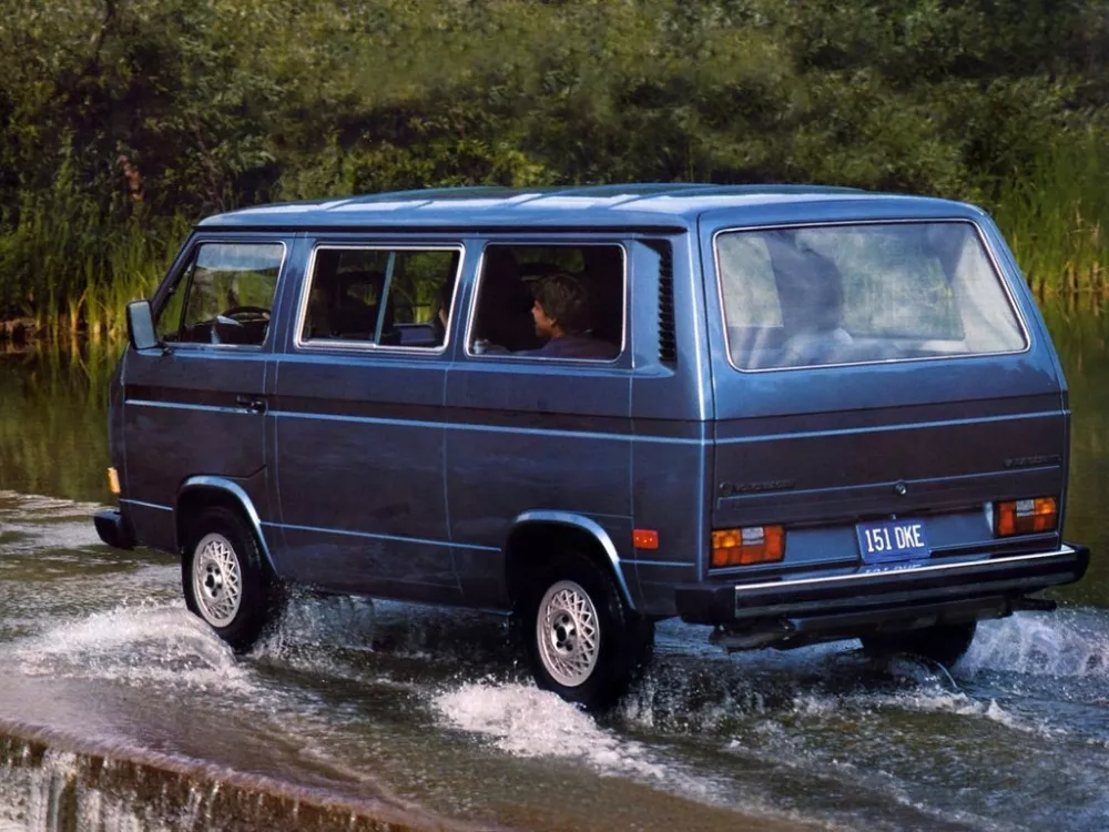 Автомобиль Volkswagen Transporter T3 Минивэн