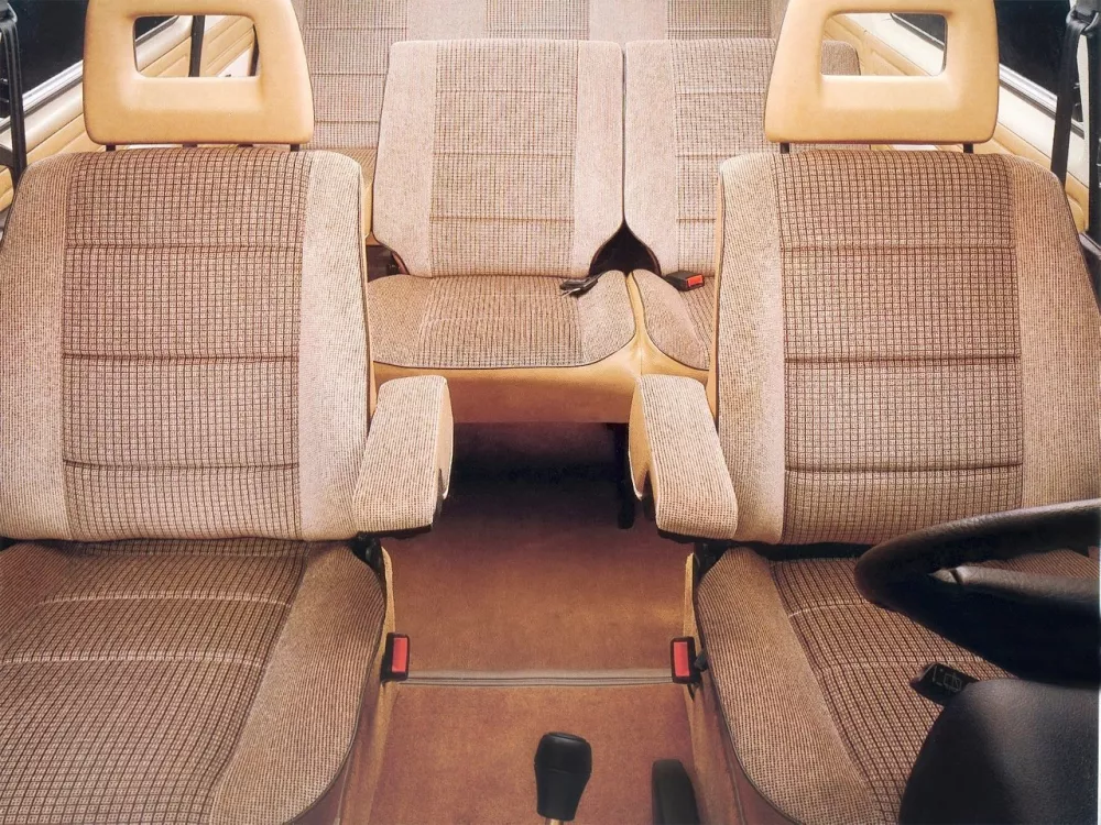 Автомобиль Volkswagen Transporter T3 Минивэн