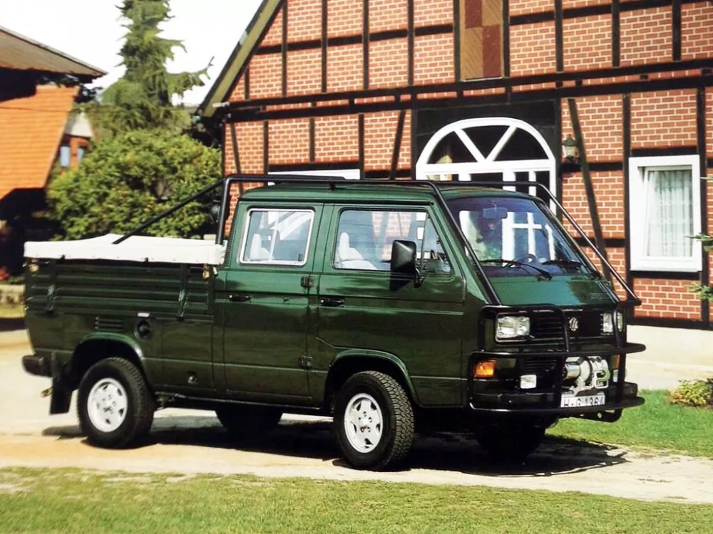 Автомобиль Volkswagen Transporter T3 Пикап Двойная кабина