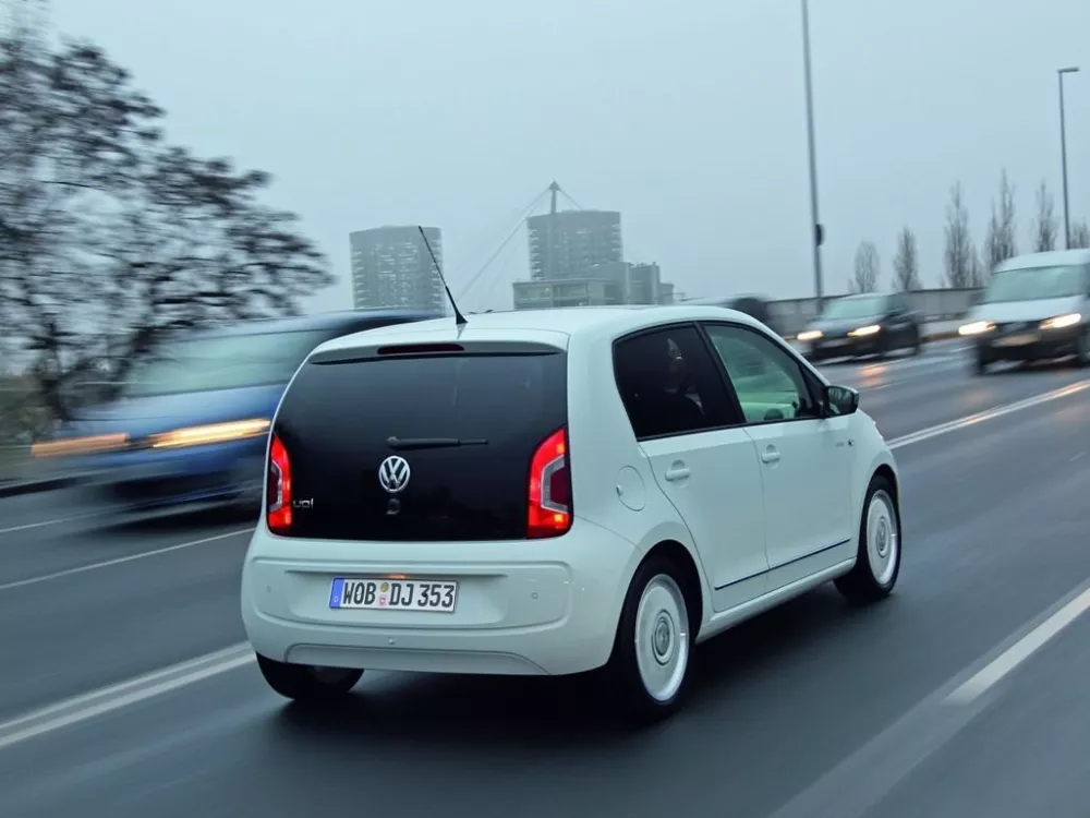 Автомобиль Volkswagen up! I Хэтчбек (5 дверей)