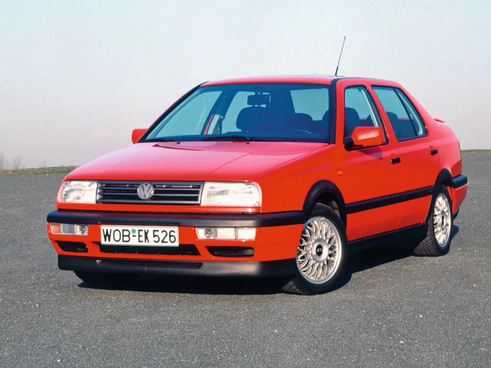 Автомобиль Volkswagen Vento Седан