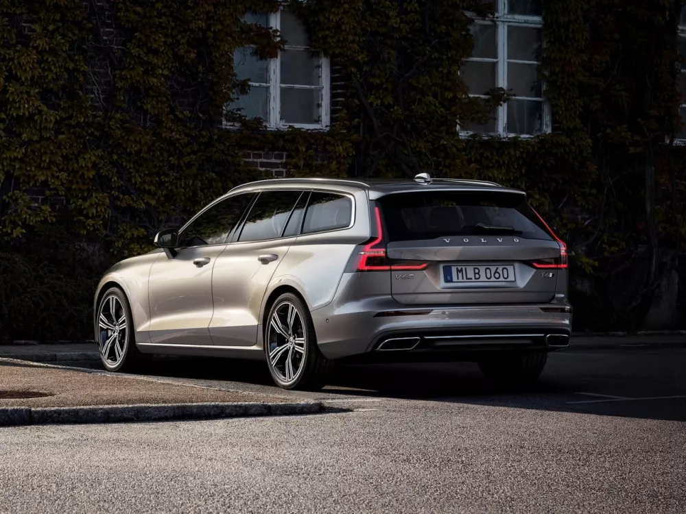 Автомобиль Volvo V60 II Универсал (5 дверей)