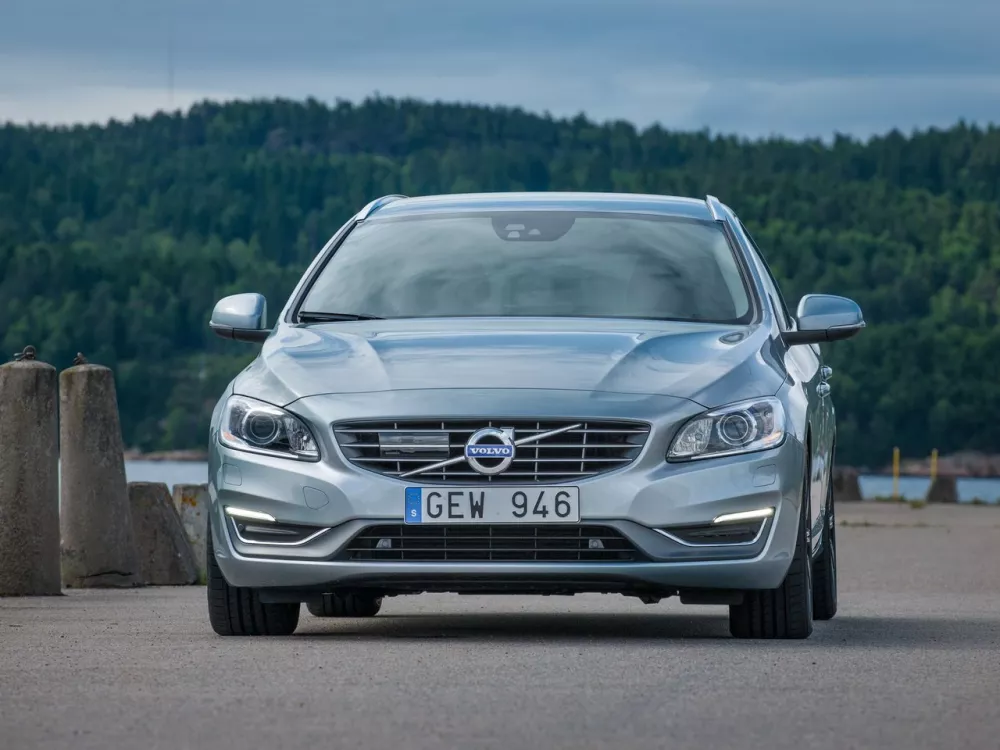 Автомобиль Volvo V60 I Рестайлинг Универсал (5 дверей)