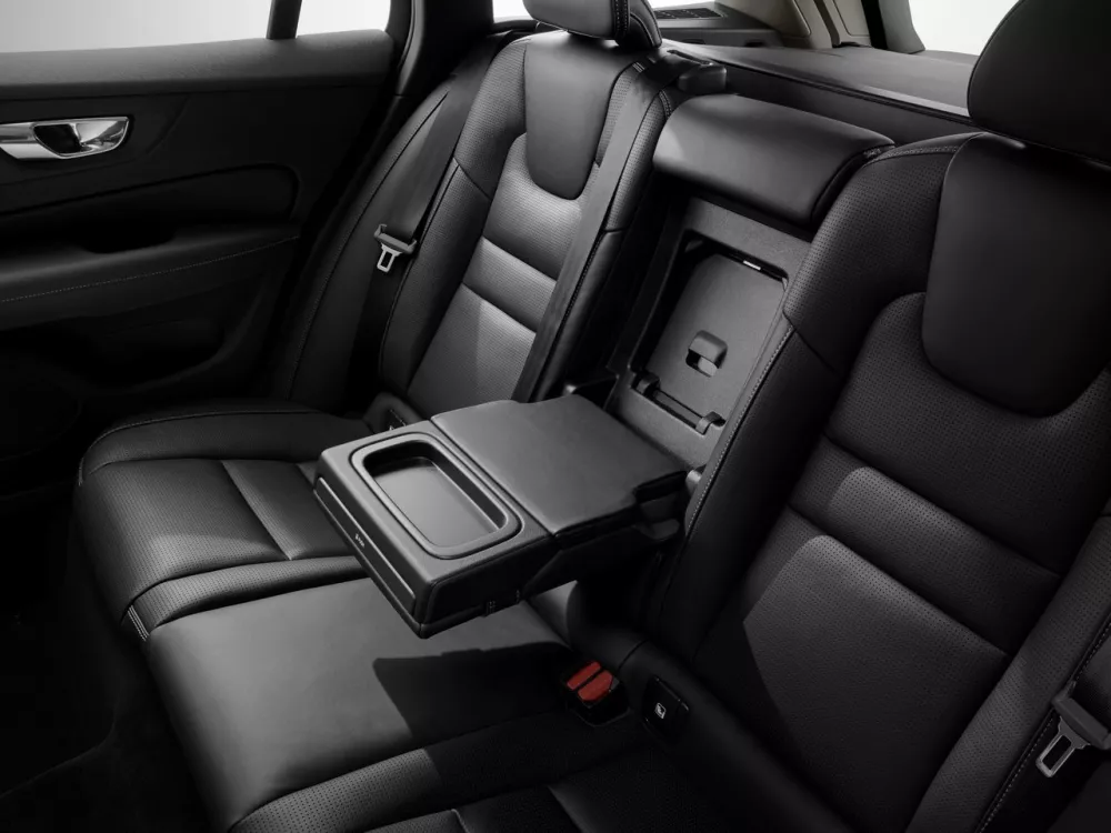 Автомобиль Volvo V60 II Универсал (5 дверей)