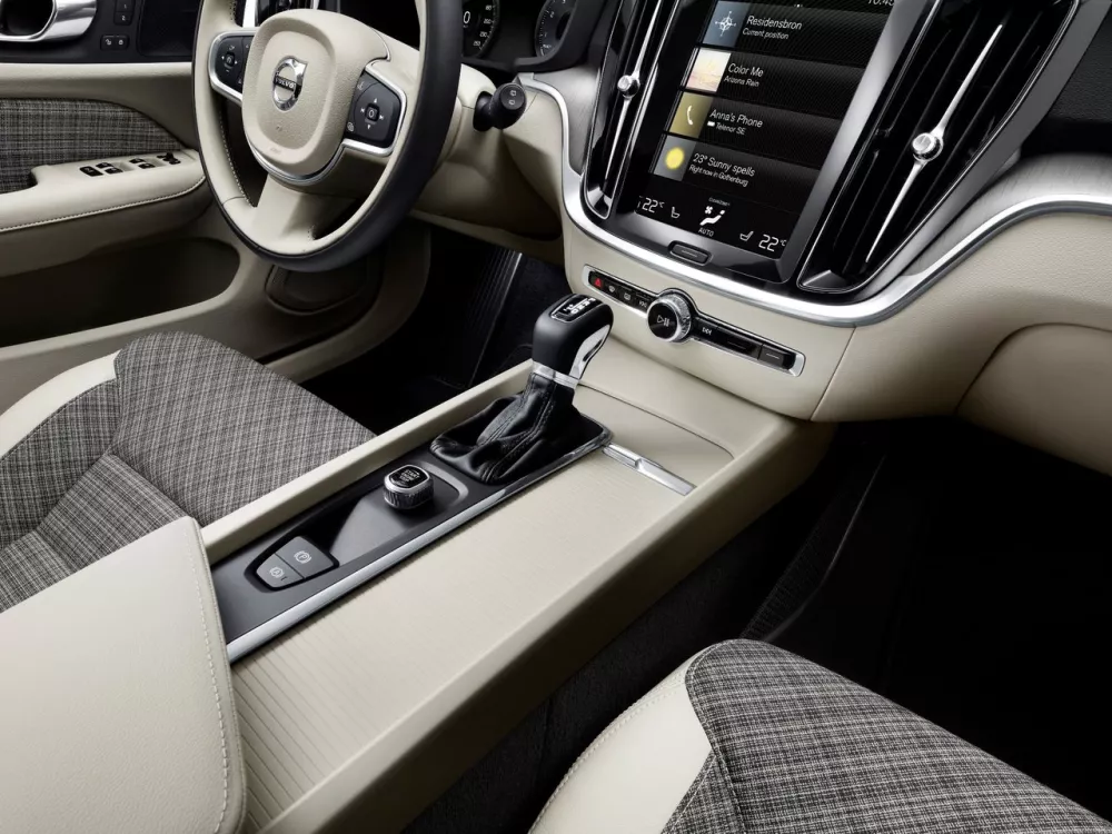 Автомобиль Volvo V60 II Универсал (5 дверей)