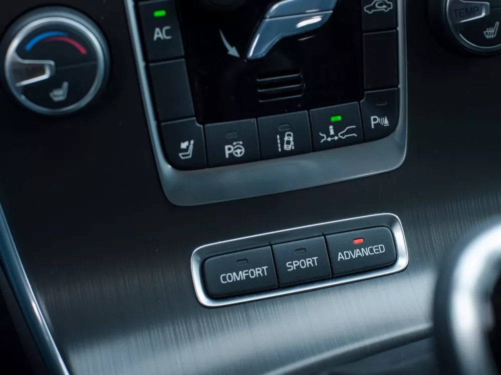 Автомобиль Volvo V60 I Рестайлинг Универсал (5 дверей)