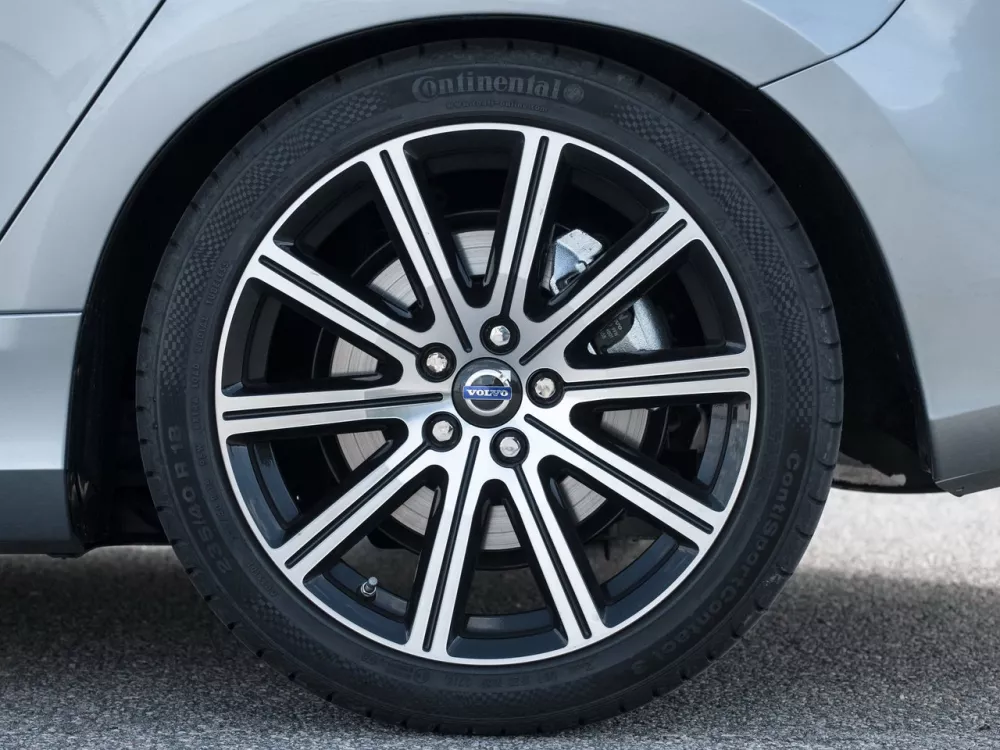 Автомобиль Volvo V60 I Рестайлинг Универсал (5 дверей)