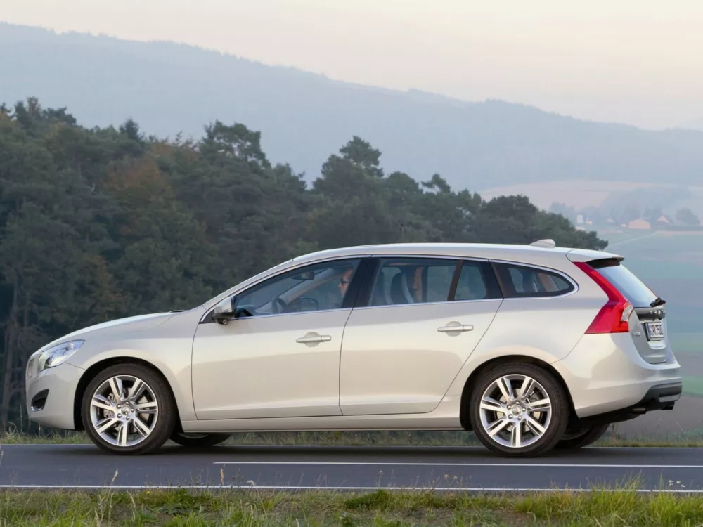 Автомобиль Volvo V60 I Универсал (5 дверей)