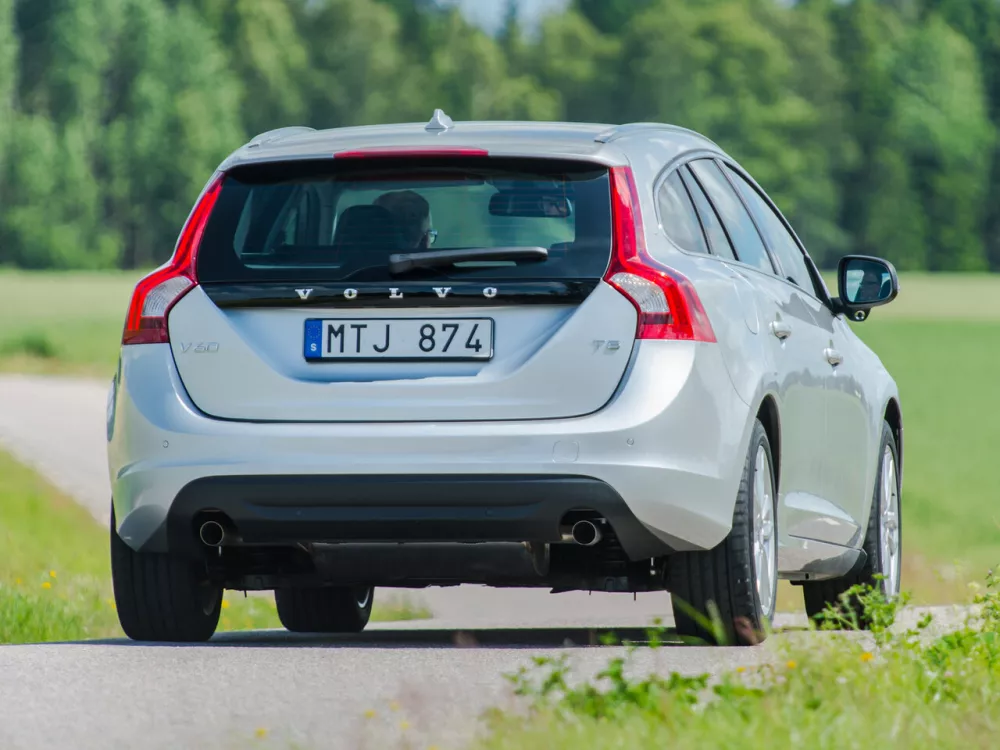 Автомобиль Volvo V60 I Универсал (5 дверей)