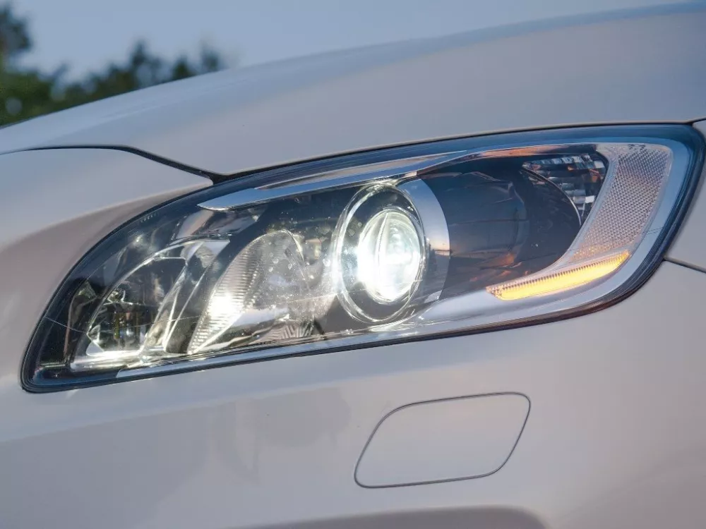 Автомобиль Volvo V60 I Рестайлинг Универсал (5 дверей) Plug-in-Hybrid