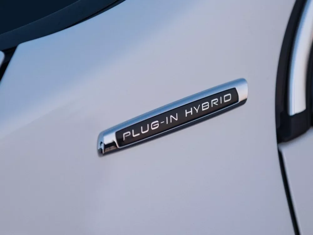 Автомобиль Volvo V60 I Рестайлинг Универсал (5 дверей) Plug-in-Hybrid