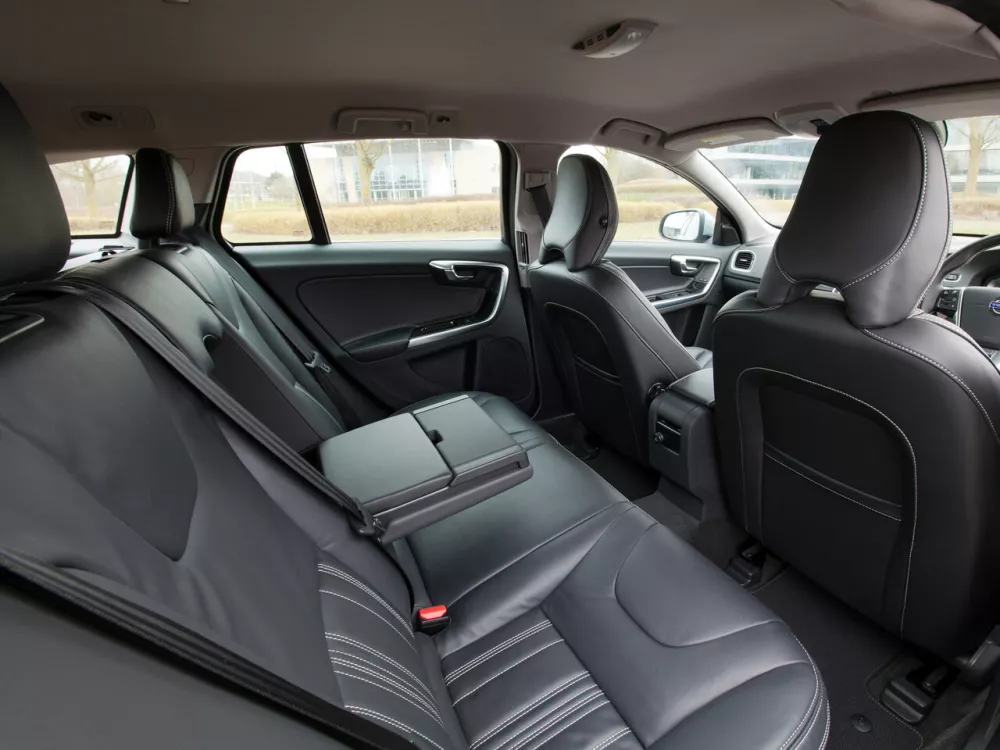 Автомобиль Volvo V60 I Универсал (5 дверей)